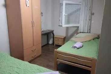 تختخواب و صبحانه Janja Andjela Rooms