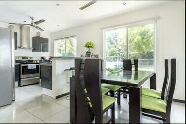 Apartamenty turystyczne Casa Mariela, Just 5 Minutes Driving To Tamarindo Beach