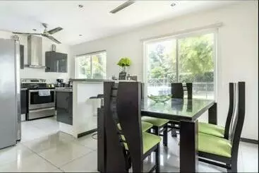 آپارتمان‌های توریست‌ها Casa Mariela, Just 5 Minutes Driving To Tamarindo Beach