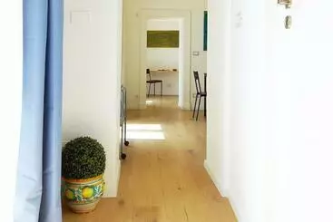 آپارتمان‌های توریست‌ها Casa Roca   Elegante Appartamento A Due Passi Dal Centro, Free Parking