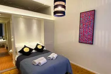 پانسیون Canal Hideaway