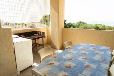 ツーリストアパートメント Vista Mare Caucana