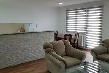 Turistlejligheder Apartman Micevic