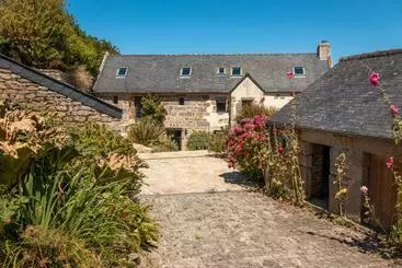 ツーリストアパートメント Ar Milin   Magnifique Moulin Les Pieds Dans L Eau