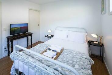 Pension Seymour Sleeps