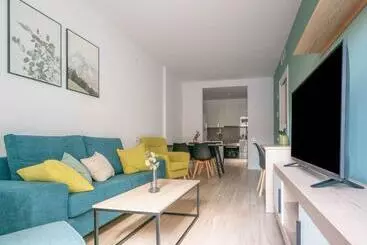 ツーリストアパートメント Limehome Barcelona Carrer De Besalú 90