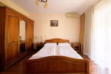 Hotelli Pensiunea Normandia