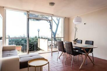 آپارتمان‌های توریست‌ها Appartamento Montenero Vista Mare