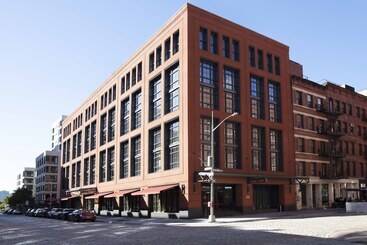 هتل Barrière Fouquet's New York