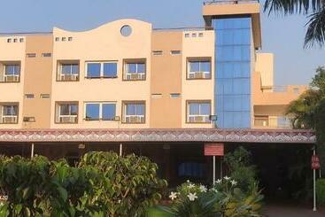 Hotel Ruchishree Garden