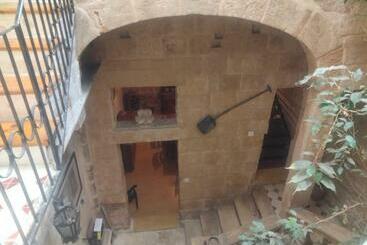 Tourist flats Charming 17th Cent House Of Character In The Famous 3 Cities, Right Next To Valletta