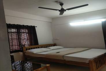 Hotel Spot On 86264 Maurya Boarding & Lodging