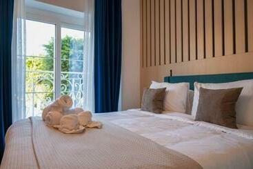 هتل Townhouse17 Boutique Bed & Breakfast