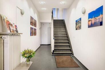 Signature Hotel Astoria