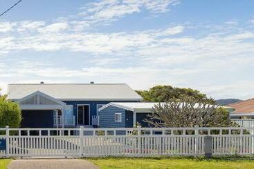 דירות לתיירים The Blue Cottages At Fingal Bay
