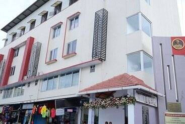 B Six Hotel And Lodge