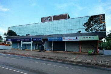 Hotel Isha Residency