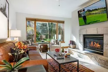 Turistihuoneistot 106 Pinecone Lodge