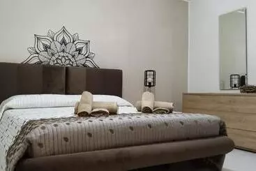 تختخواب و صبحانه L Angolo Di Sarah