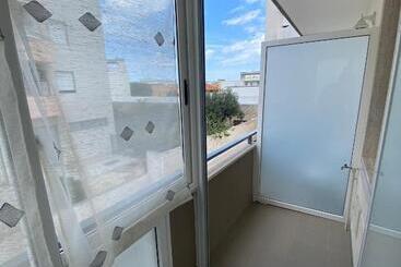 تختخواب و صبحانه Iris