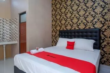 Otel Reddoorz Syariah Near Stasiun Gumilir Cilacap