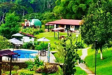 Bed & Breakfast Glamping Y Cabañas Travel Experiences
