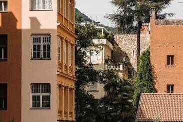 هتل آپارتمان Hörtenberg Homes