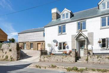 Bed and Breakfast Horsemans Close