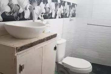 Apartaments turístics Cabaña Colibries Con Parqueo Gratis En Calarca
