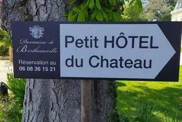 Hotelli Domaine De Bertheauville