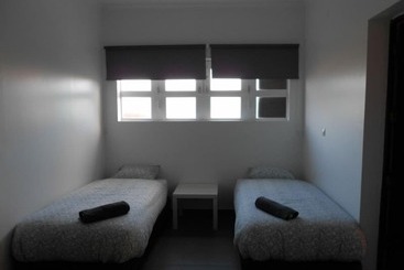Hotel Surfing Inn Peniche   Hostel