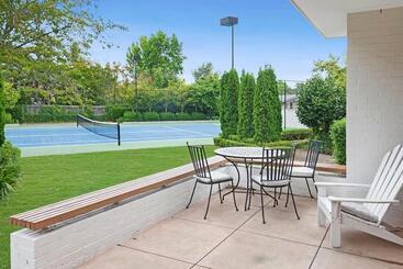 آپارتمان‌های توریست‌ها French City Mansion   Christchurch Luxury Home