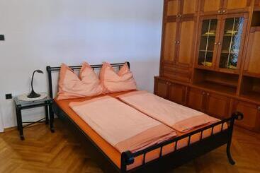 ツーリストアパートメント Ferienhaus Savannah