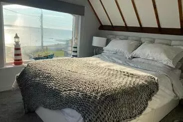 ツーリストアパートメント Lifeboat House