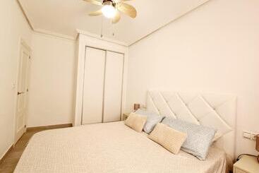 آپارتمانهای توریستها Elegant Apartment In An Excellent Area