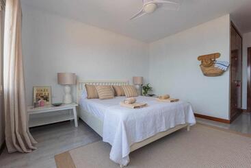 آپارتمانهای توریستها Luxury Villa Y Ocean View