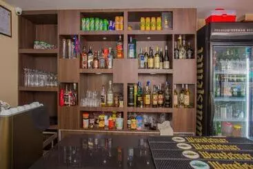 هتل Airport Deepshree