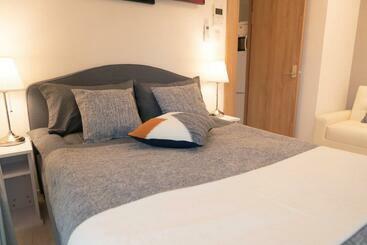 מלון דירות Osaka Sunshine Tower83