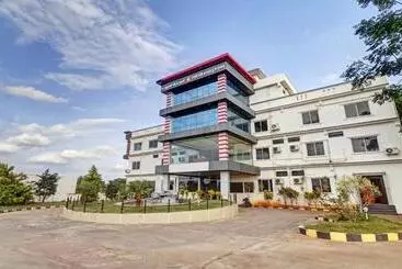 Hotel Grand Jp Inn Near 2 Km From Gundlupet Bus Stand