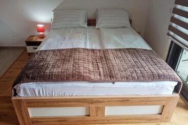 آپارتمان‌های توریست‌ها Studio Apartman Gorski Kristal