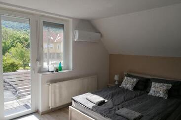 游客公寓 Vár Lak Resort