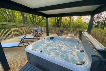 Апарт-отель Domaine Du Gros Chêne   Terrasses Avec Jacuzzis Privatifs