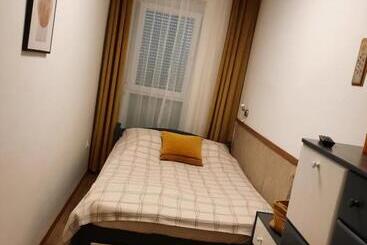 Жильё для туристов Lezser Apartman