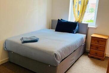 דירות לתיירים Modern 2bed 2bath Ground Floor Apartment