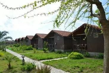 تختخواب و صبحانه Nun Bungalows