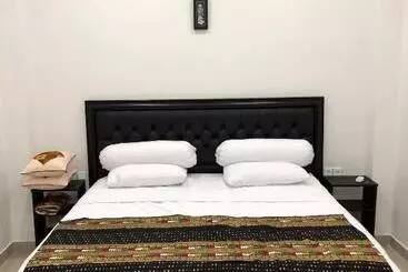 Bed and Breakfast Vila Troja Kubu