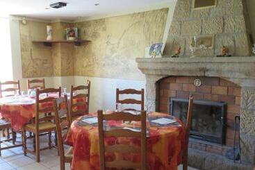 ホテル Hôtel Le Bel Air