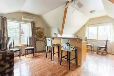ペンション The Loft! Private, Cozy, Quiet, In Nature, 1 Or 2 Bedroom, Steep Steps Up