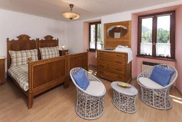 ユースホステル Antica Osteria Dazio