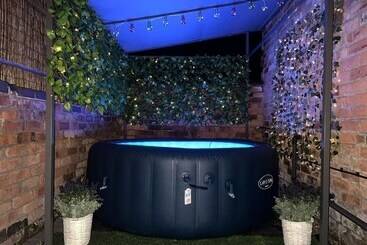 Apartamentos turísticos Jacuzzi Spa! Stunning Entire Guest House   Netflix